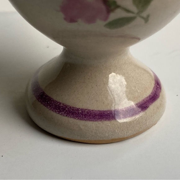 2 Egg Cups Pottery Signed Beige Pink Trim Flowers EUC Breakfast Eggs Easter - Picture 14 of 16